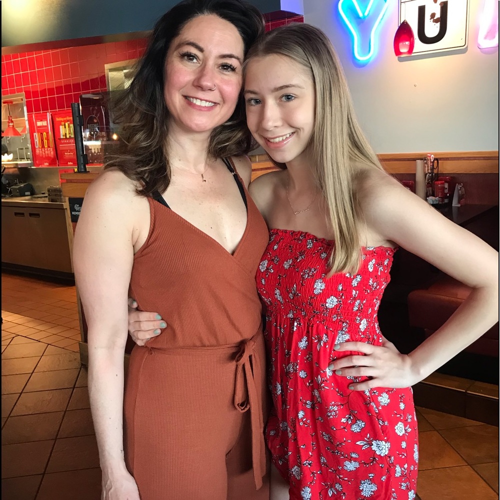 Meet your Posher, Chloe